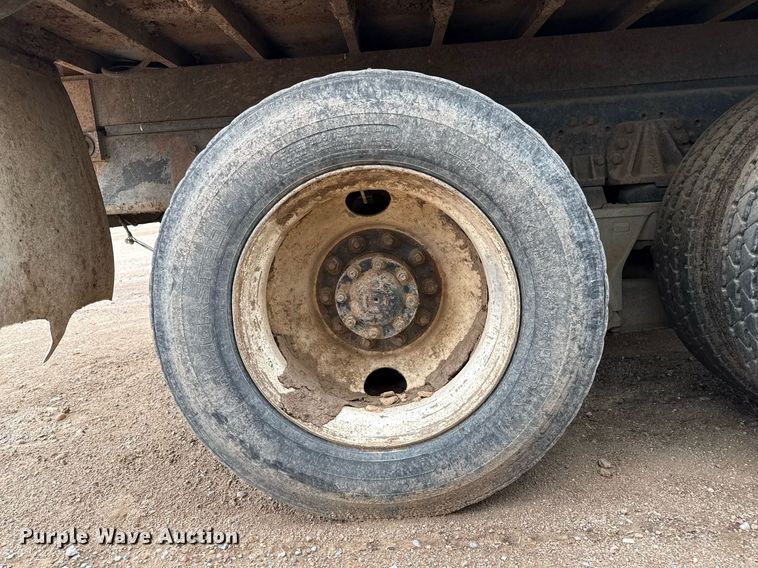image for item EQ4901 2004 Sterling L8500 dump truck