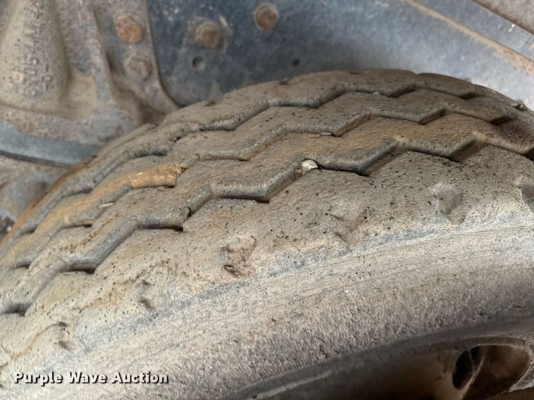 image for item EQ4901 2004 Sterling L8500 dump truck