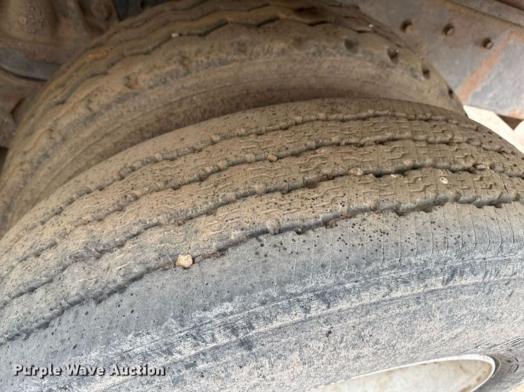 image for item EQ4901 2004 Sterling L8500 dump truck