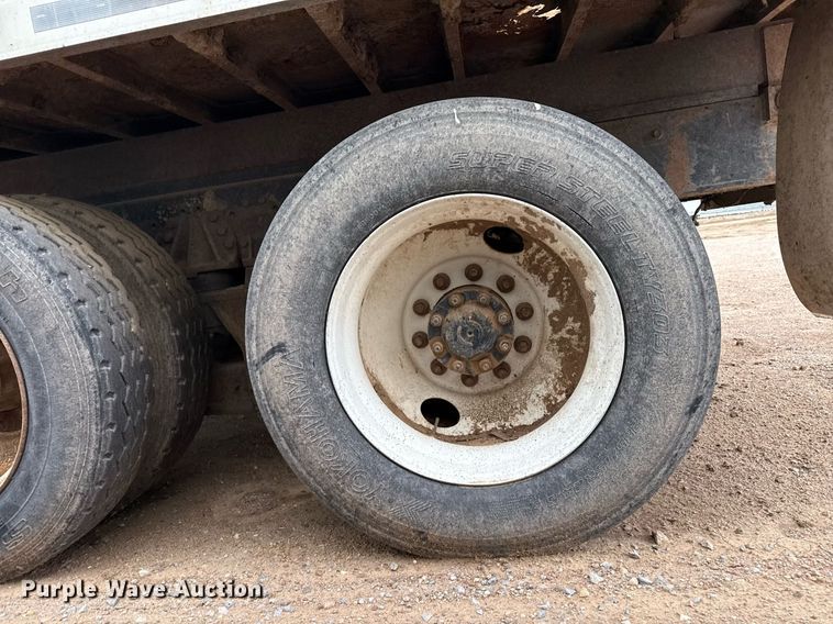 image for item EQ4901 2004 Sterling L8500 dump truck