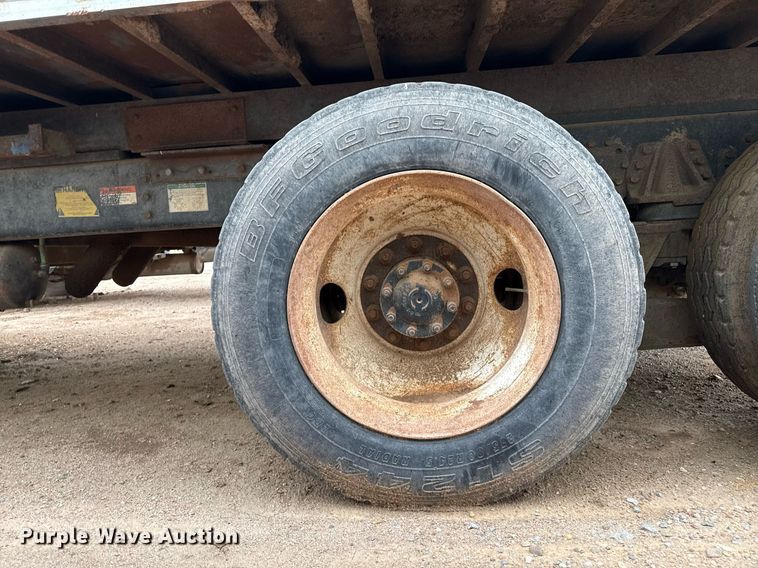 image for item EQ4901 2004 Sterling L8500 dump truck