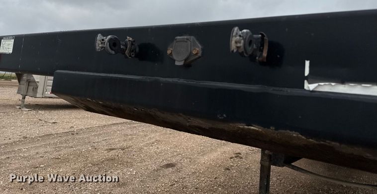 image for item EQ4927 2004 Transcraft drop deck trailer