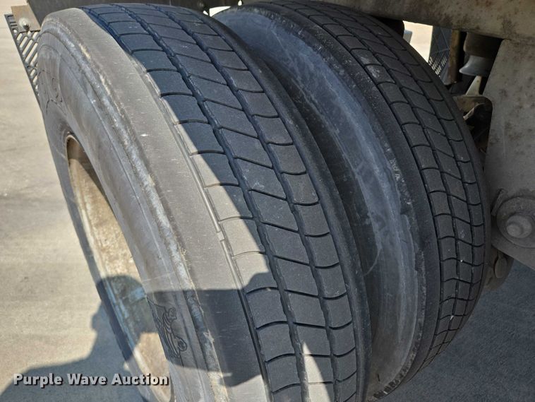 image for item EQ6555 2010 Wabash dry van trailer