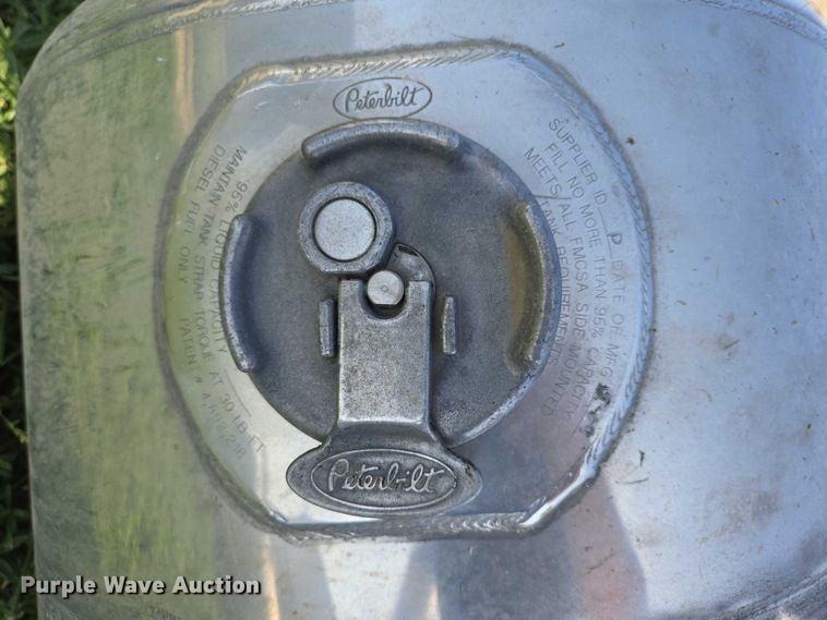 image for item ER5277 (2) Peterbilt fuel tanks