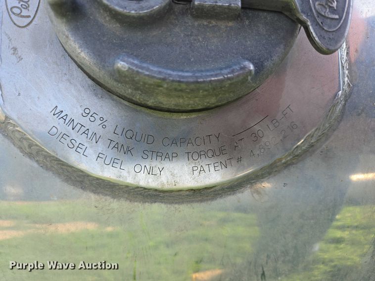 image for item ER5277 (2) Peterbilt fuel tanks