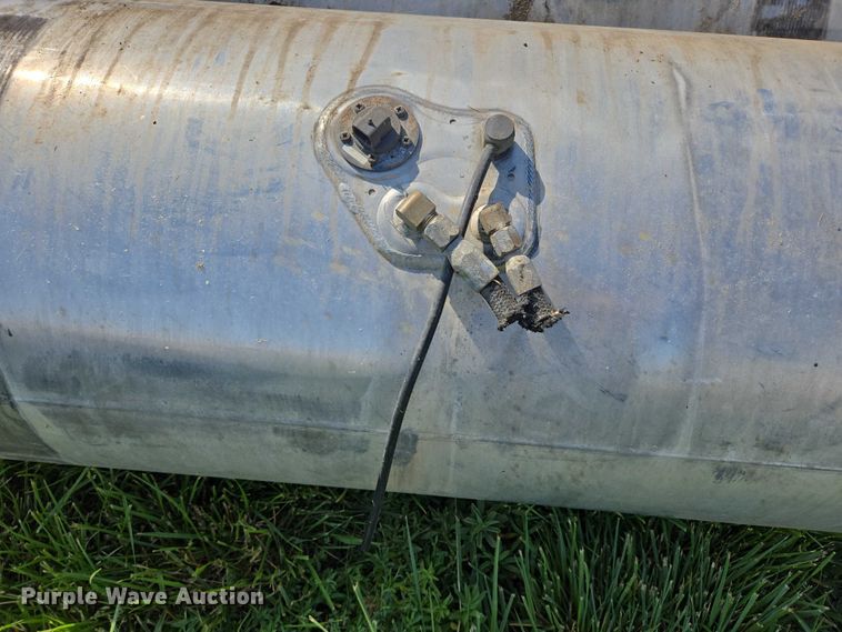 image for item ER5277 (2) Peterbilt fuel tanks