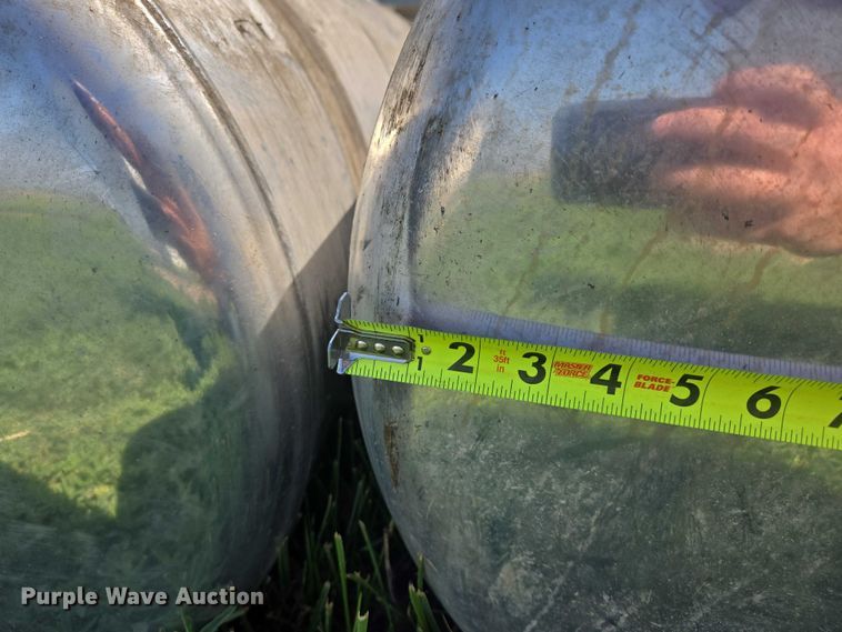 image for item ER5277 (2) Peterbilt fuel tanks