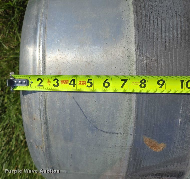 image for item ER5277 (2) Peterbilt fuel tanks