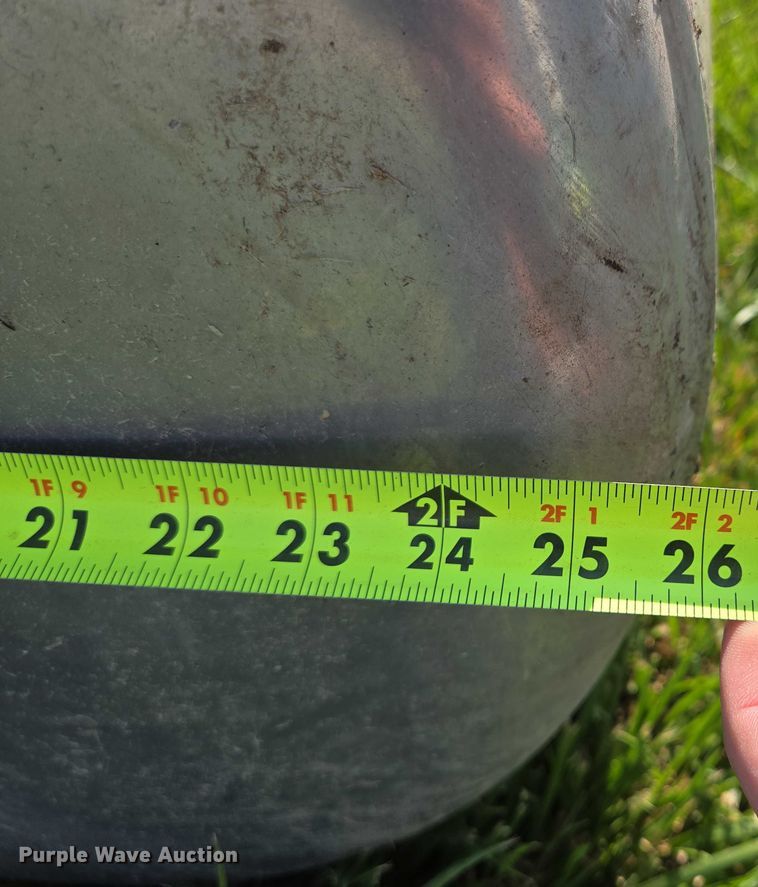 image for item ER5278 (2) Peterbilt fuel tanks