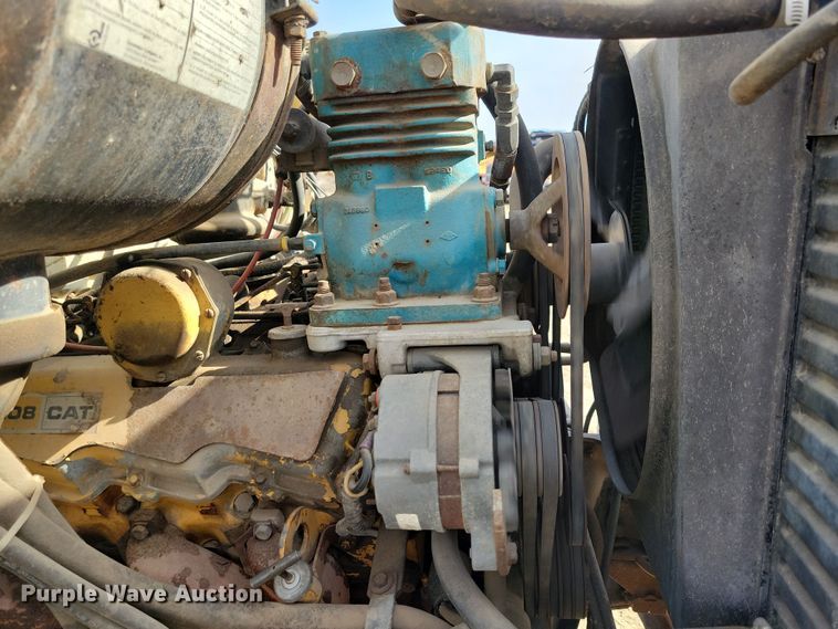 image for item NB9873 1982 Ford LN8000 truck cab and chassis