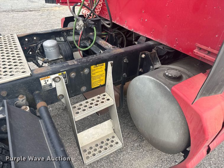 image for item YA0460 2012 Kenworth T660 semi truck