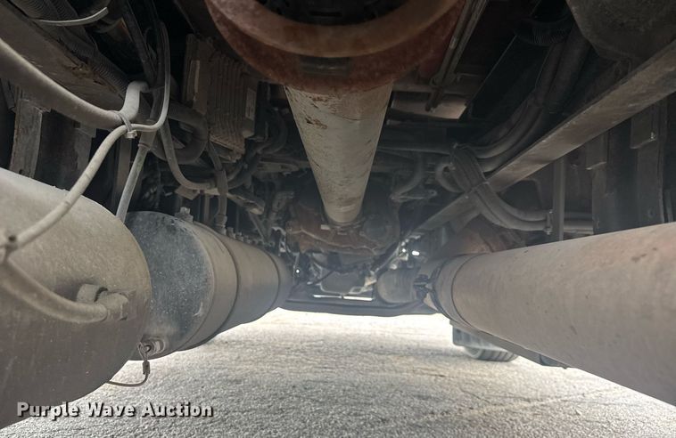 image for item YA0460 2012 Kenworth T660 semi truck