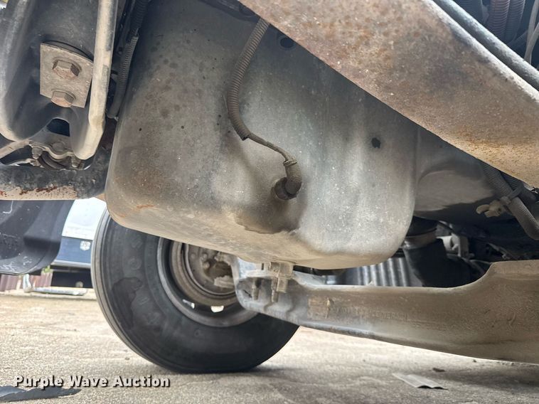 image for item YA0460 2012 Kenworth T660 semi truck