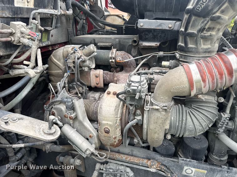 image for item YA0460 2012 Kenworth T660 semi truck