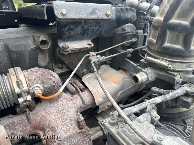 image for item YA0460 2012 Kenworth T660 semi truck