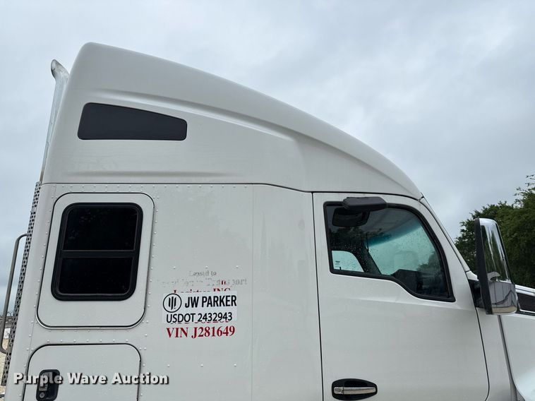 image for item YA0503 2019 Kenworth  T680 semi truck