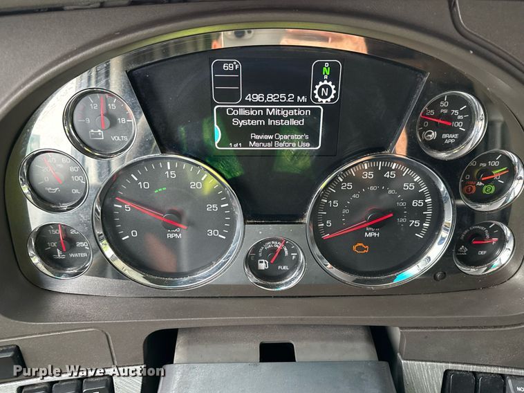 image for item YA0503 2019 Kenworth  T680 semi truck