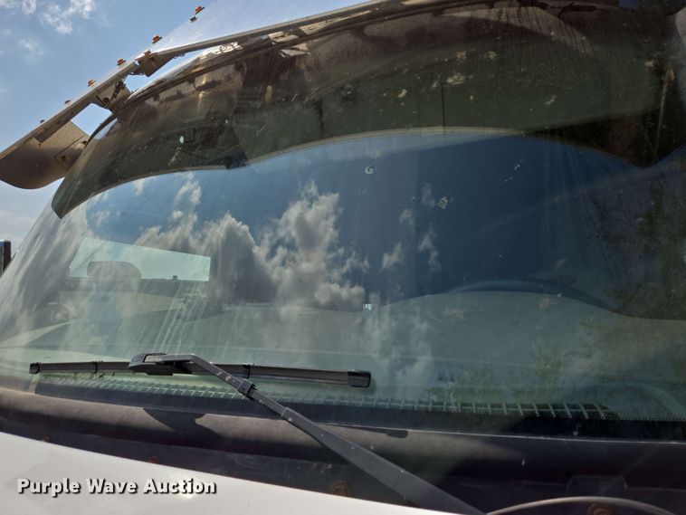 image for item YA0525 2018 Peterbilt 579 semi truck