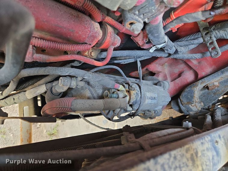 image for item YA0525 2018 Peterbilt 579 semi truck