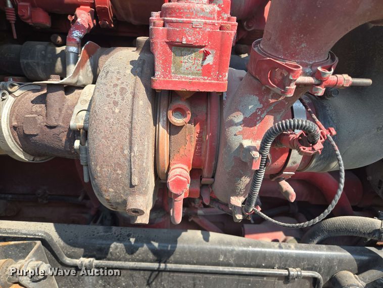 image for item YA0525 2018 Peterbilt 579 semi truck