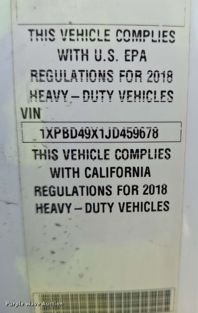 image for item YA0525 2018 Peterbilt 579 semi truck