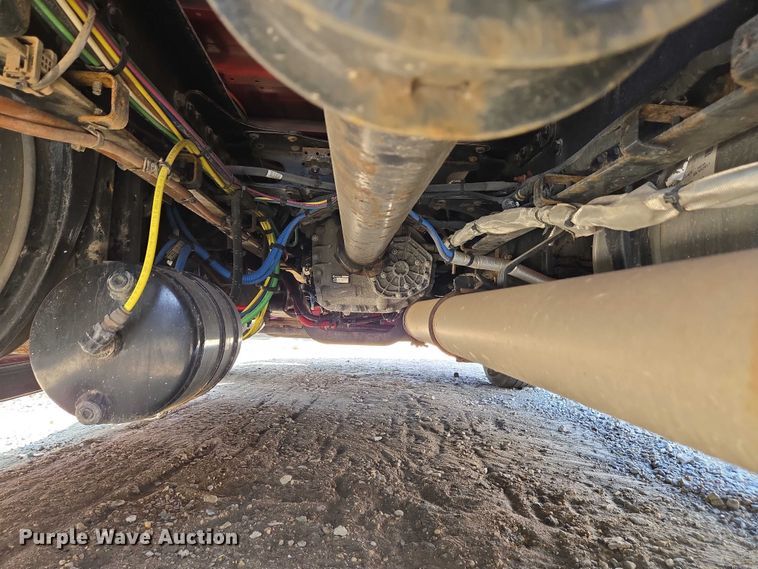 image for item YA0531 2018 Freightliner Cascadia 126 semi truck