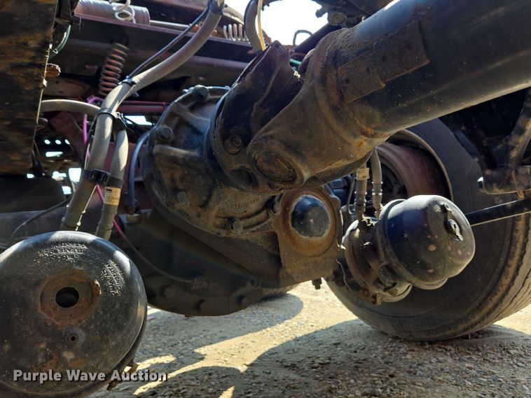 image for item YA0531 2018 Freightliner Cascadia 126 semi truck