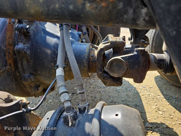 image for item YA0531 2018 Freightliner Cascadia 126 semi truck