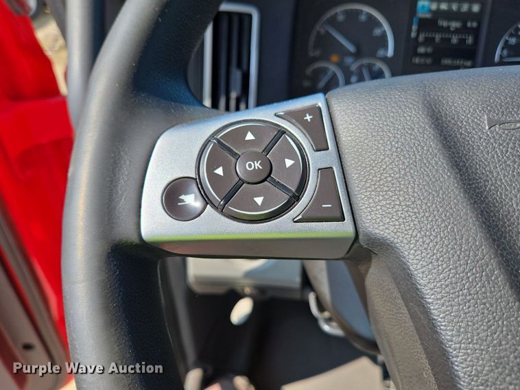 image for item YA0531 2018 Freightliner Cascadia 126 semi truck