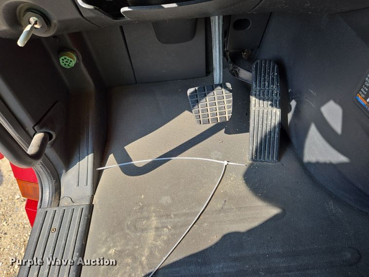 image for item YA0531 2018 Freightliner Cascadia 126 semi truck