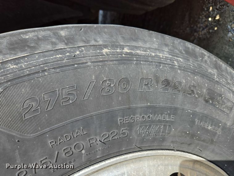 image for item YA0531 2018 Freightliner Cascadia 126 semi truck