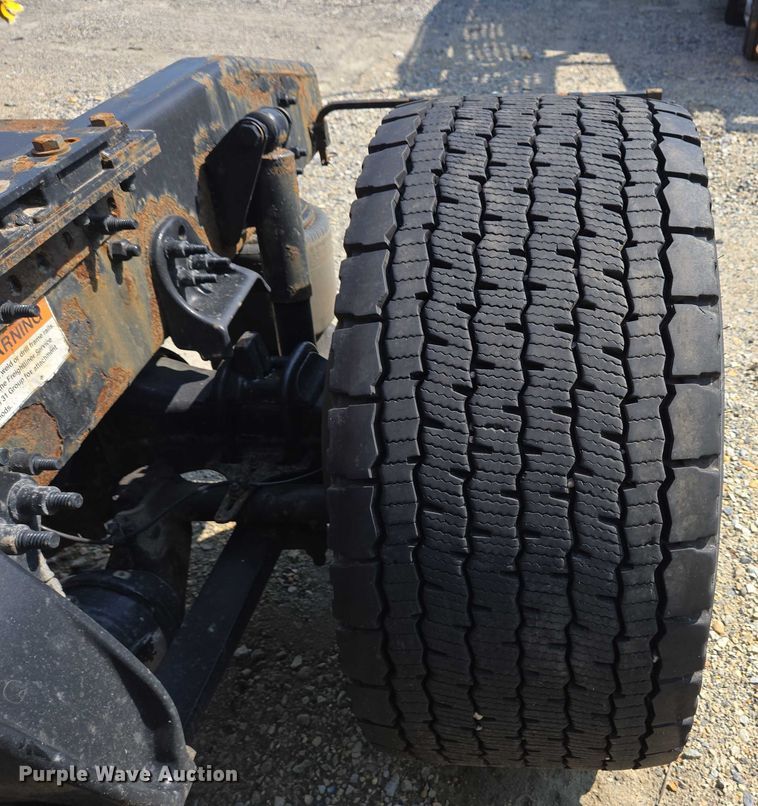 image for item YA0531 2018 Freightliner Cascadia 126 semi truck