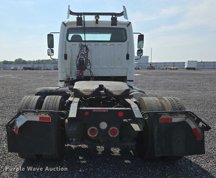 image for item YA0557 2015 Freightliner Business Class M2 semi truck