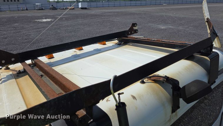 image for item YA0557 2015 Freightliner Business Class M2 semi truck