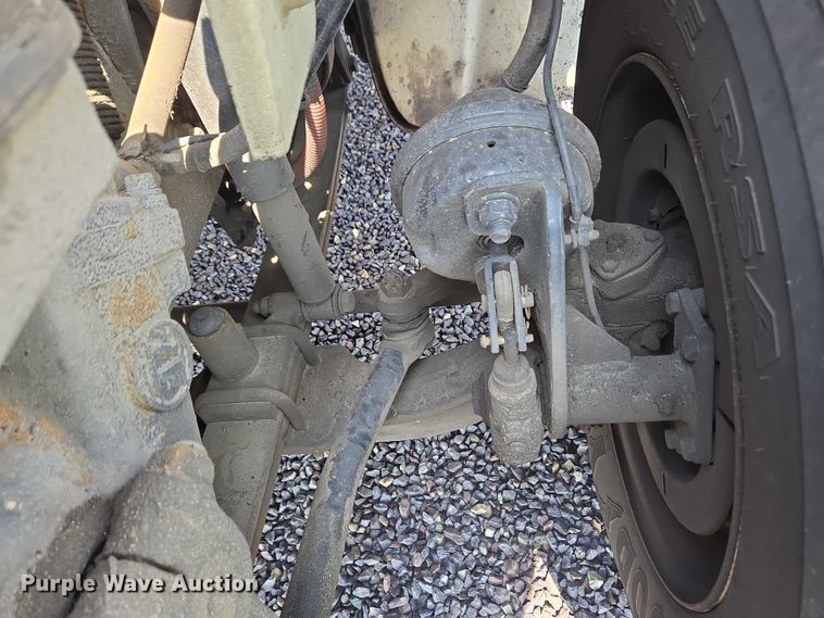 image for item YA0557 2015 Freightliner Business Class M2 semi truck