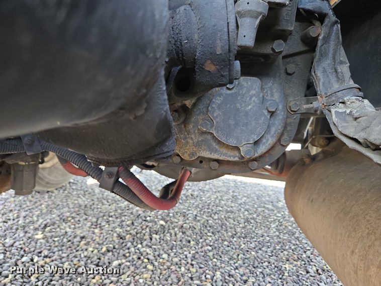 image for item YA0557 2015 Freightliner Business Class M2 semi truck