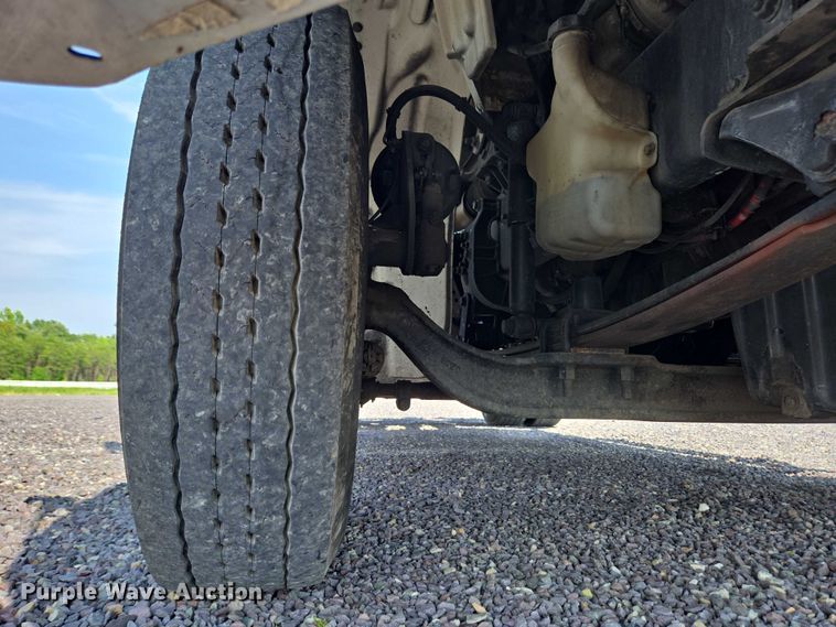 image for item YA0557 2015 Freightliner Business Class M2 semi truck