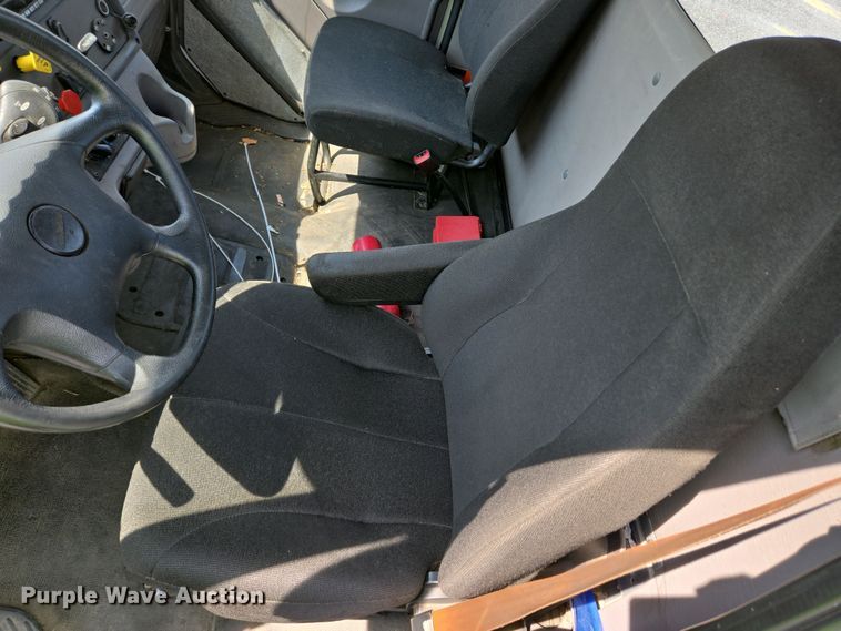 image for item YA0557 2015 Freightliner Business Class M2 semi truck