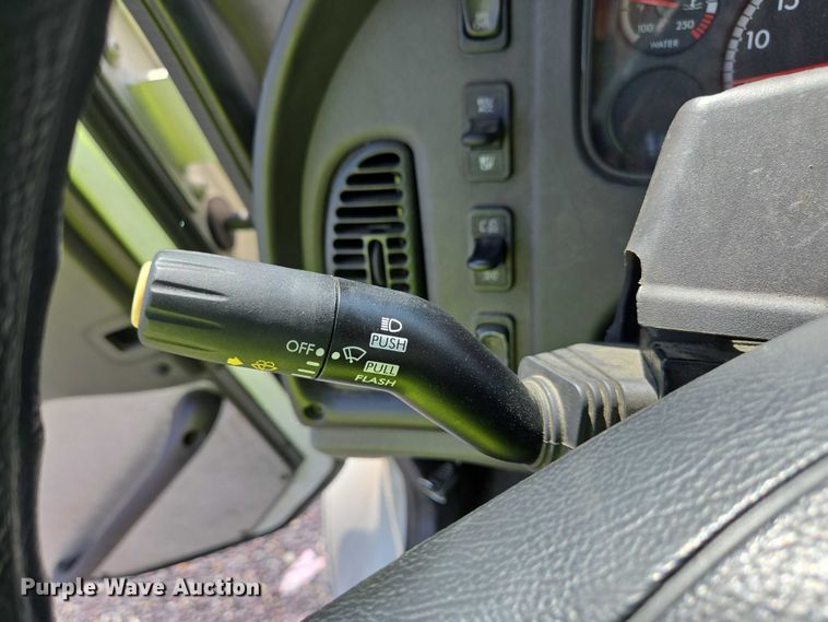 image for item YA0557 2015 Freightliner Business Class M2 semi truck