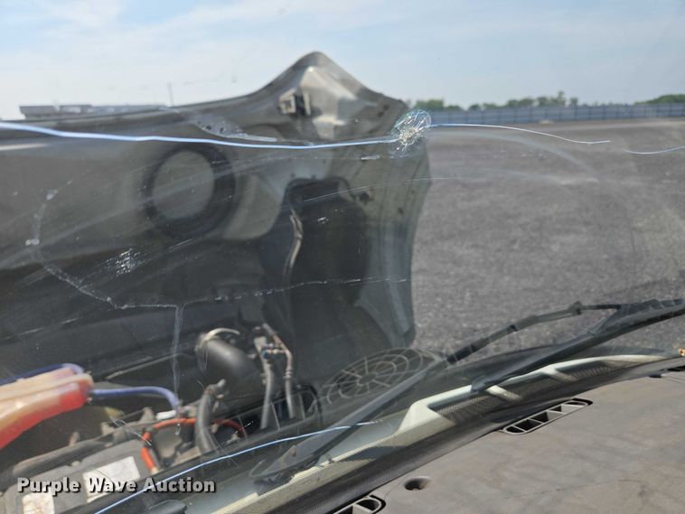 image for item YA0557 2015 Freightliner Business Class M2 semi truck