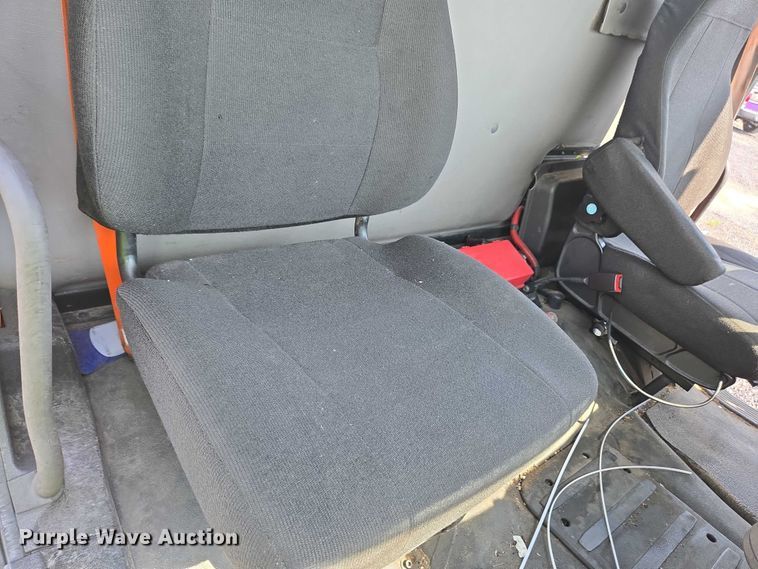 image for item YA0557 2015 Freightliner Business Class M2 semi truck