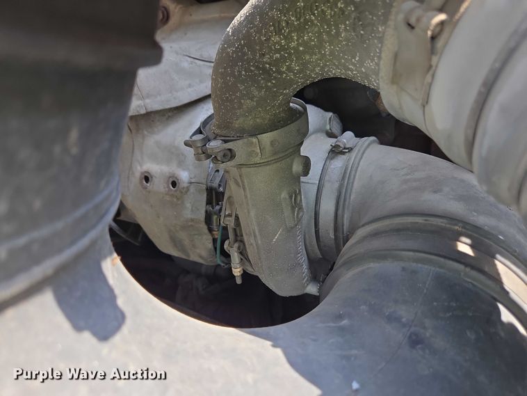 image for item YA0557 2015 Freightliner Business Class M2 semi truck