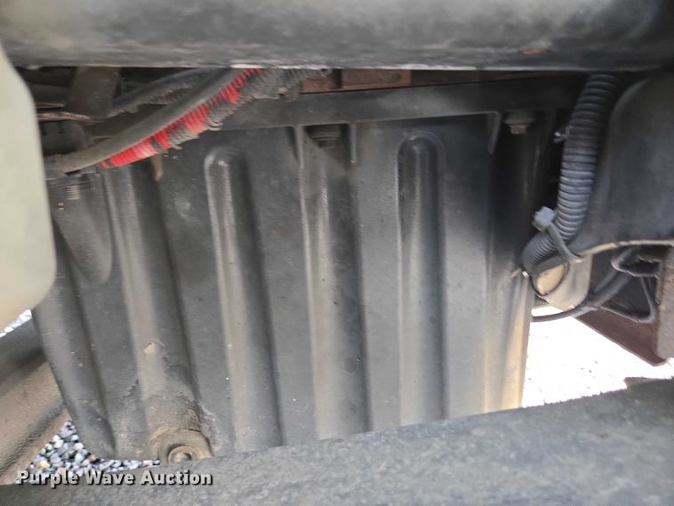 image for item YA0557 2015 Freightliner Business Class M2 semi truck