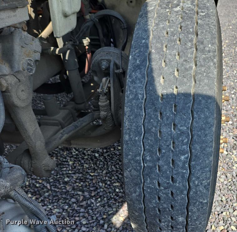 image for item YA0557 2015 Freightliner Business Class M2 semi truck