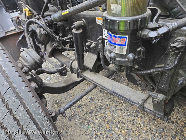 image for item YA0567 2017 Peterbilt 389 semi truck