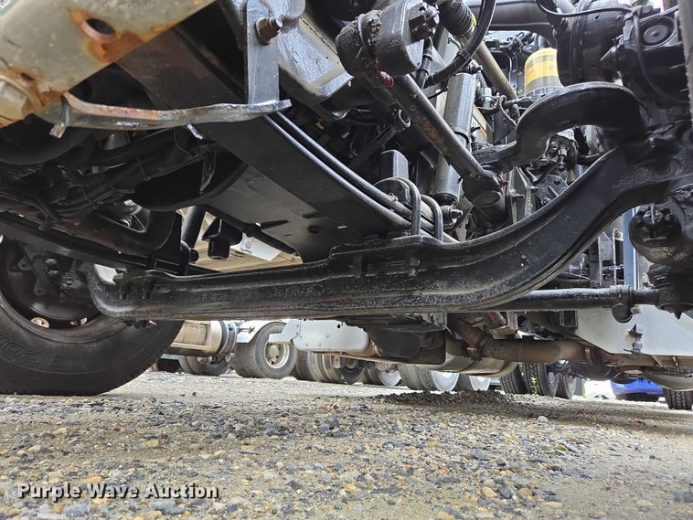 image for item YA0567 2017 Peterbilt 389 semi truck