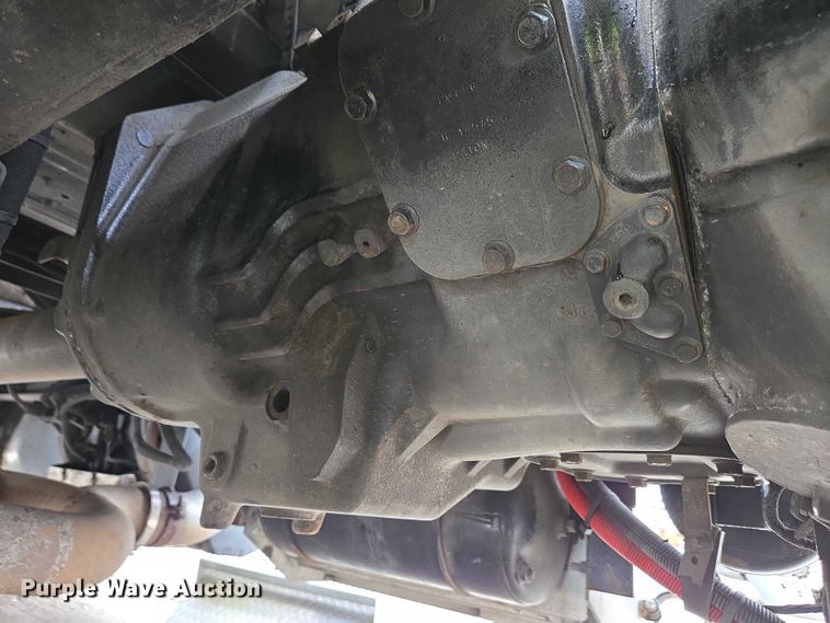 image for item YA0567 2017 Peterbilt 389 semi truck