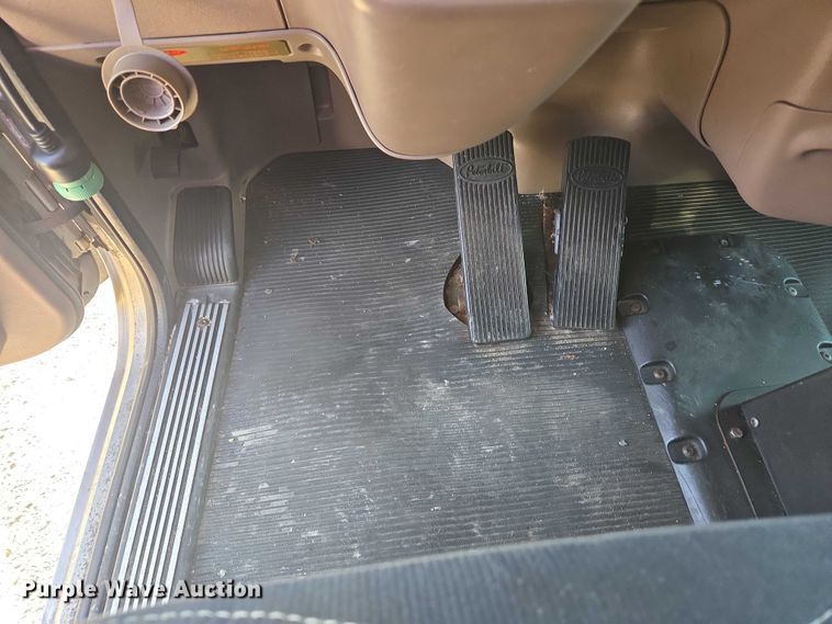 image for item YA0567 2017 Peterbilt 389 semi truck