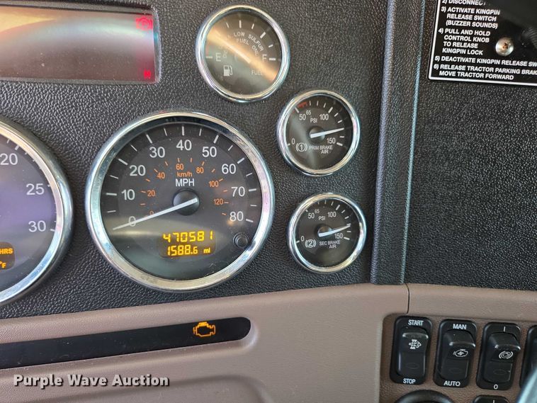 image for item YA0567 2017 Peterbilt 389 semi truck