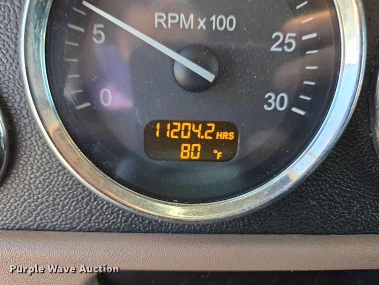 image for item YA0567 2017 Peterbilt 389 semi truck